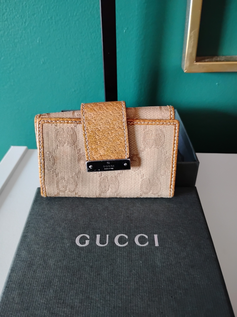 Gucci Beige & Tan GG Canvas Key Holder with Leather Trim